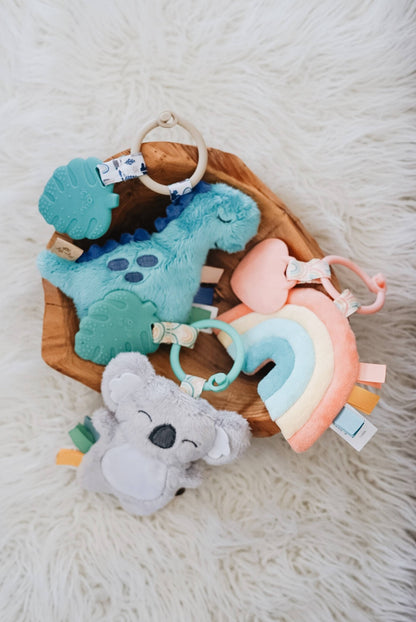 Itzy Pal™ Plush + Teether: Avocado